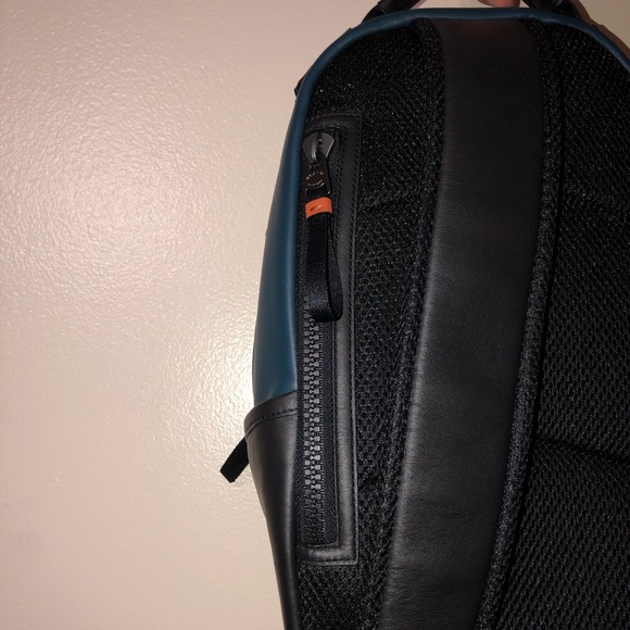 COACH Edge Pack In Colorblock - Picture 5 of 6